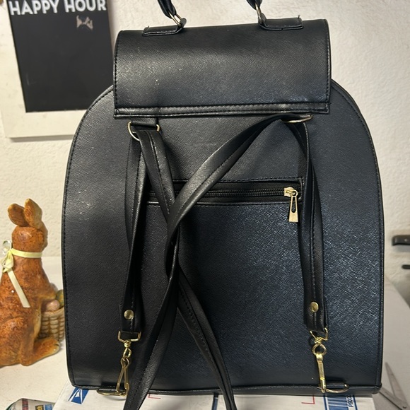 NWOT Mickey Mouse backpack - Picture 2 of 3